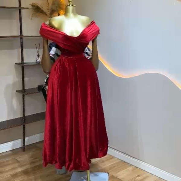 Elegant Red, Timeless luxury dress- Chic dress and Solid. A must have for your wardrobe.