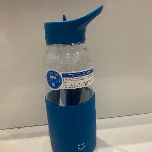 Plastic water bottle with handle and solid color sleeve (blue)