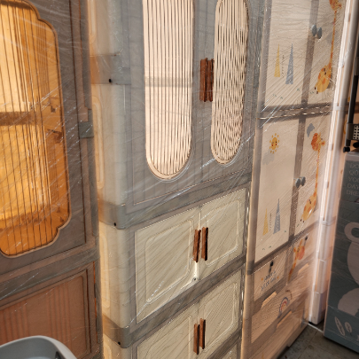 Large Capacity Bedroom Wardrobe with a Reinforced Metal Frame And White Fabric