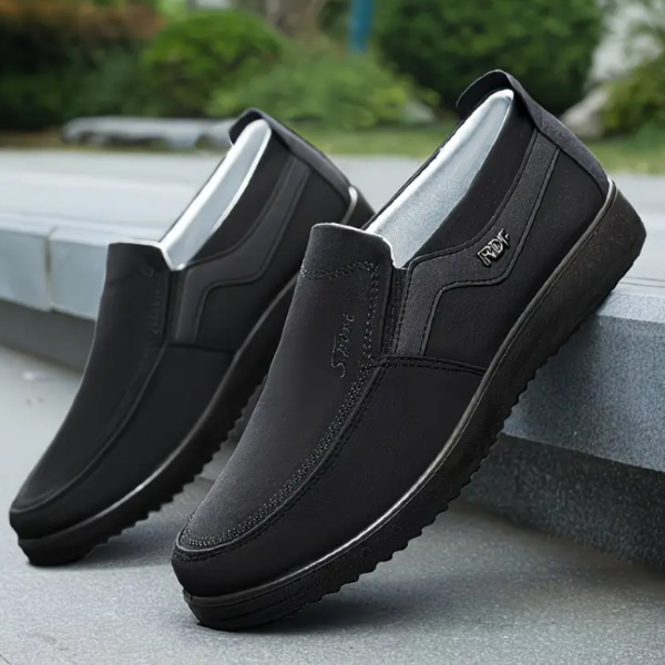 Men's Slip-On Comfortable Non-Slip Casual Loafers with Anti-Slip Sole, Suitable for All Seasons and Daily Wear, Simple, Comfortable, Versatile for Walking, Driving, and Business Casual