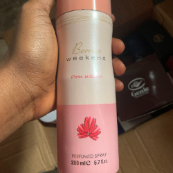 Berry's weekend pink edition body spray